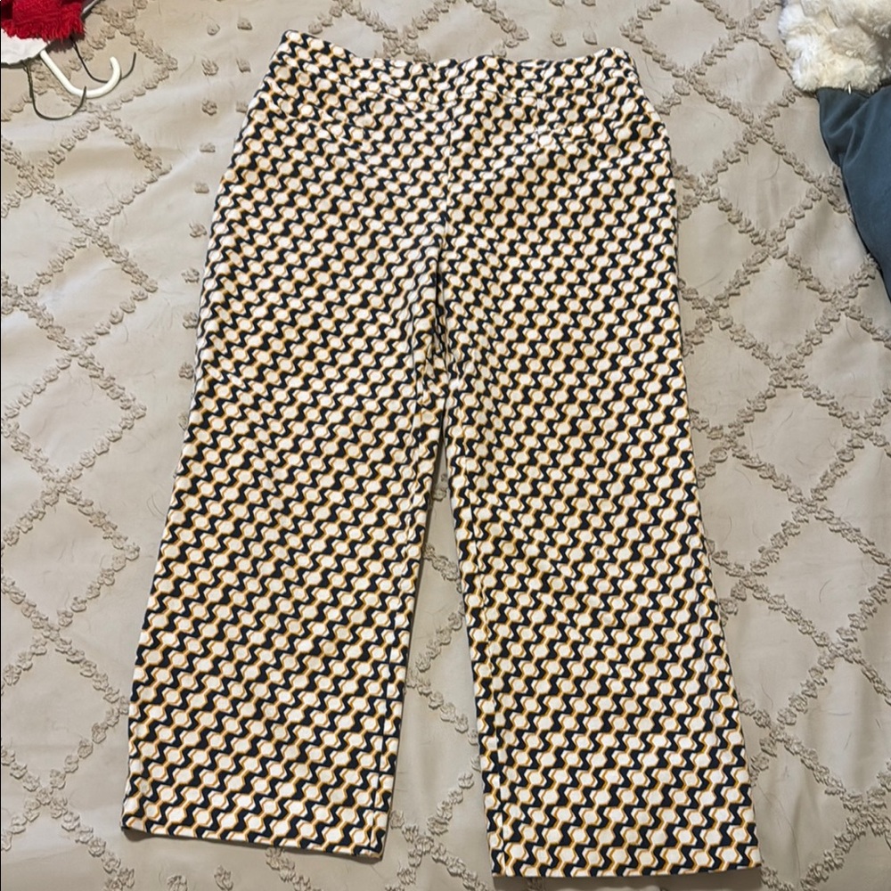 Chico's Blue and White Geometric Capris
